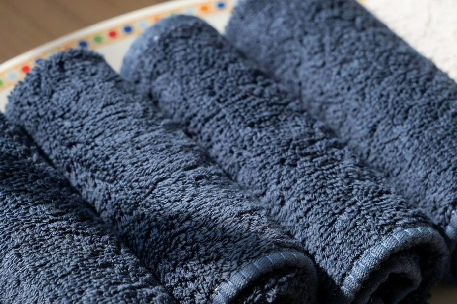 DIY Eucalyptus Towels | Post-Workout Aromatherapy | Easy Homemade Spa Towels for Muscle Recovery